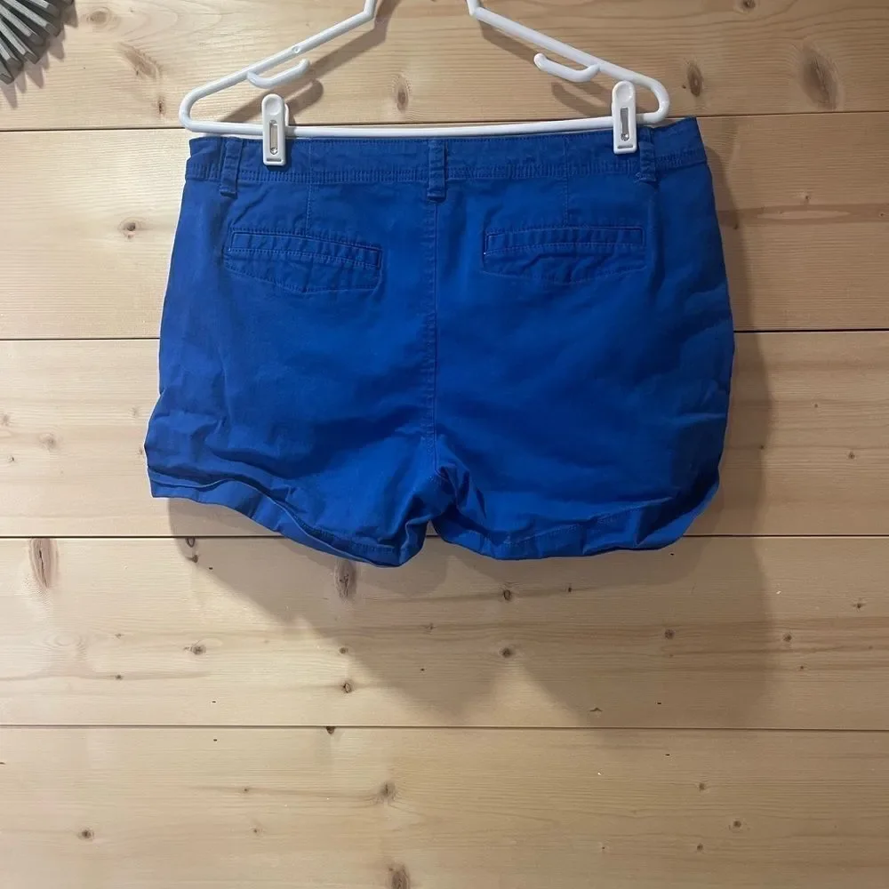 Elle Blue Chino Short Cuffed leg